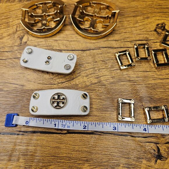 Tory Burch gold buckle leather strap medallion crafting hardware - Picture 6 of 13
